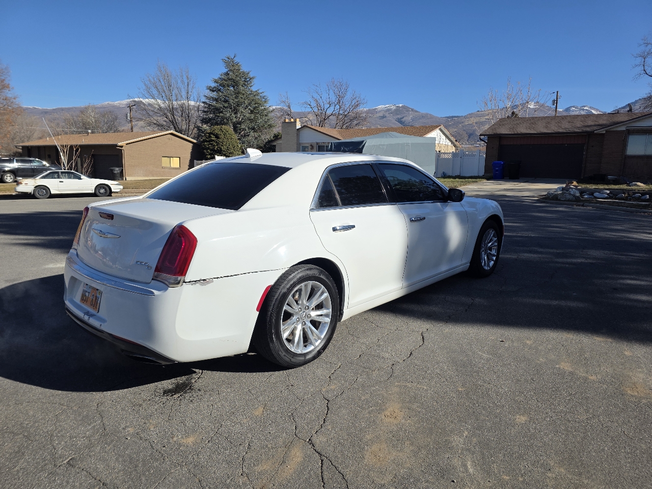 Chrysler 300 4dr Sdn 300C RWD 2016