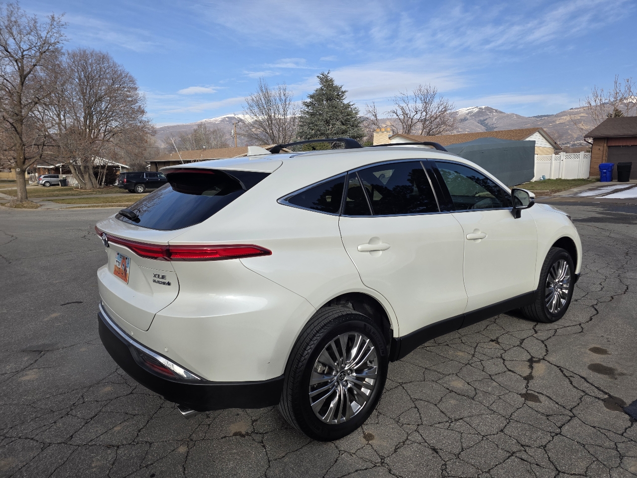 Toyota Venza XLE 4D SUV AWD V6 2022