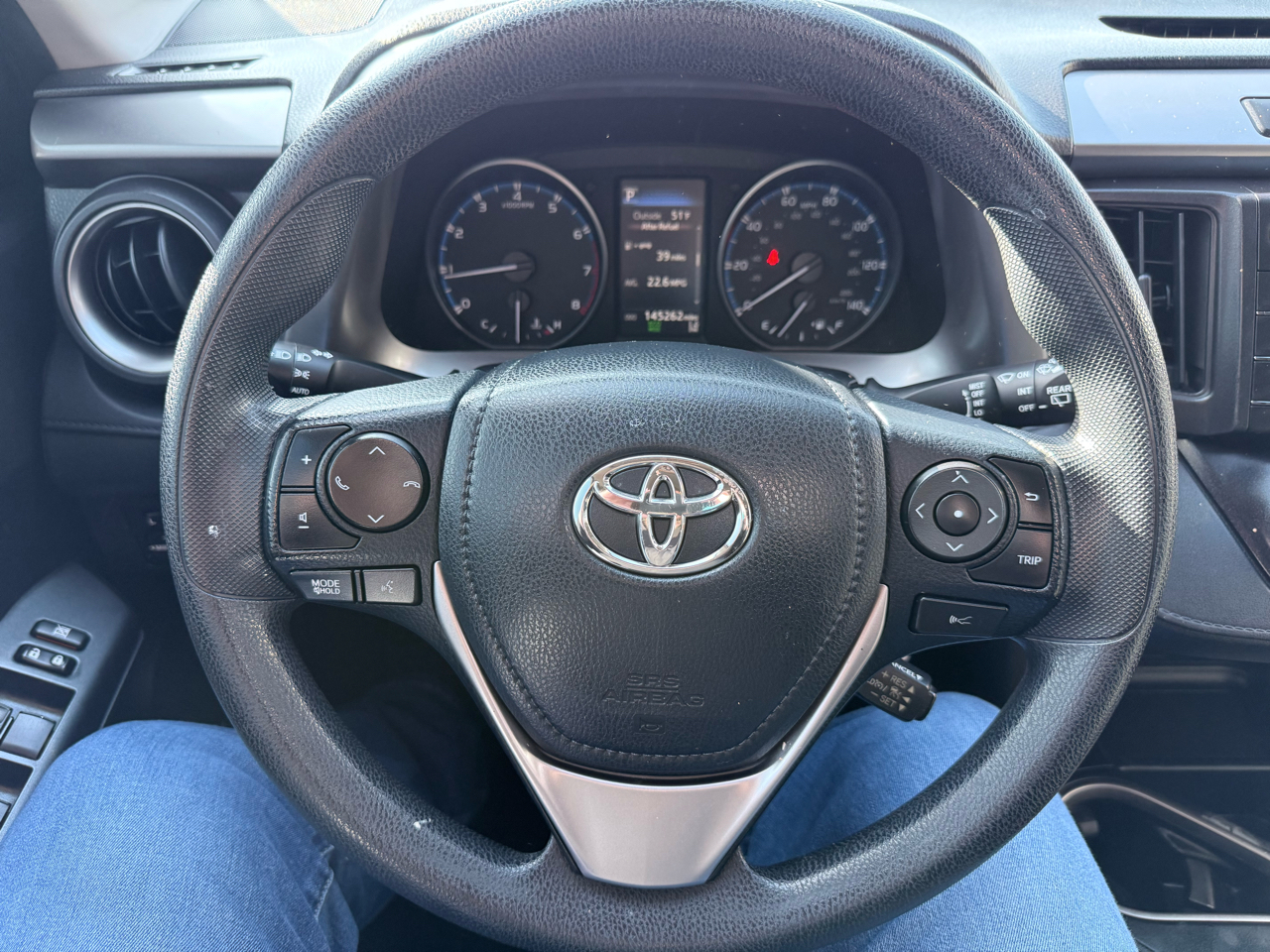 Toyota RAV4 LE 2017