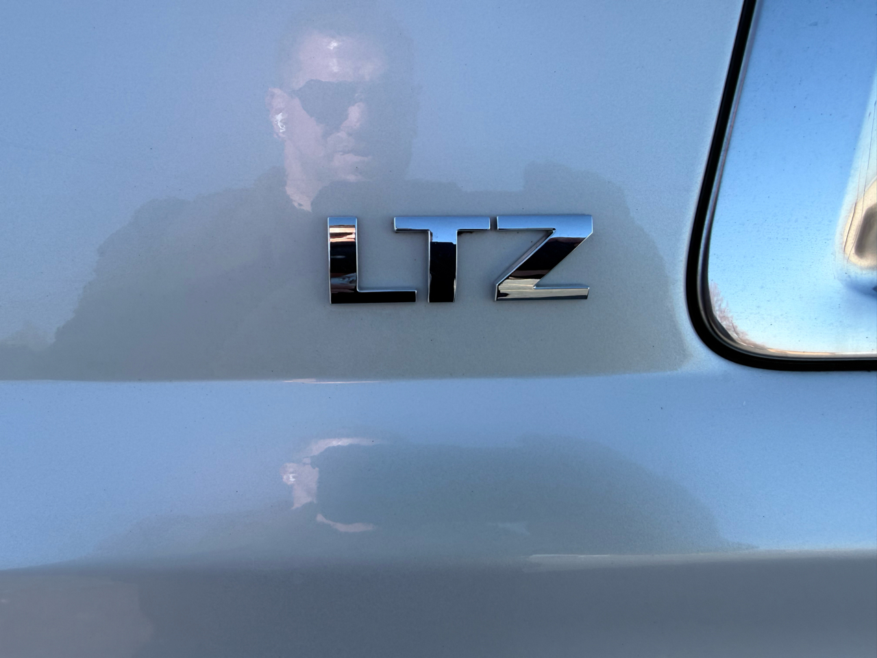 Chevrolet Suburban 4WD 4dr LTZ 2015