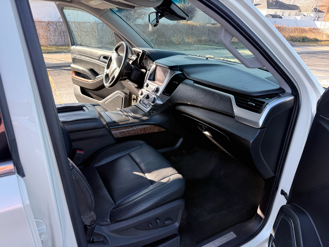 Chevrolet Suburban 4WD 4dr LTZ 2015