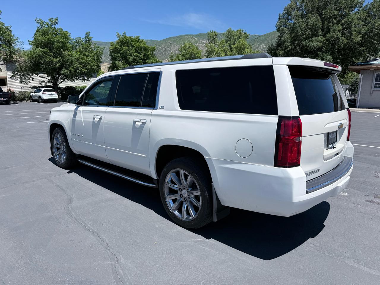 Chevrolet Suburban 4WD 4dr LTZ 2015