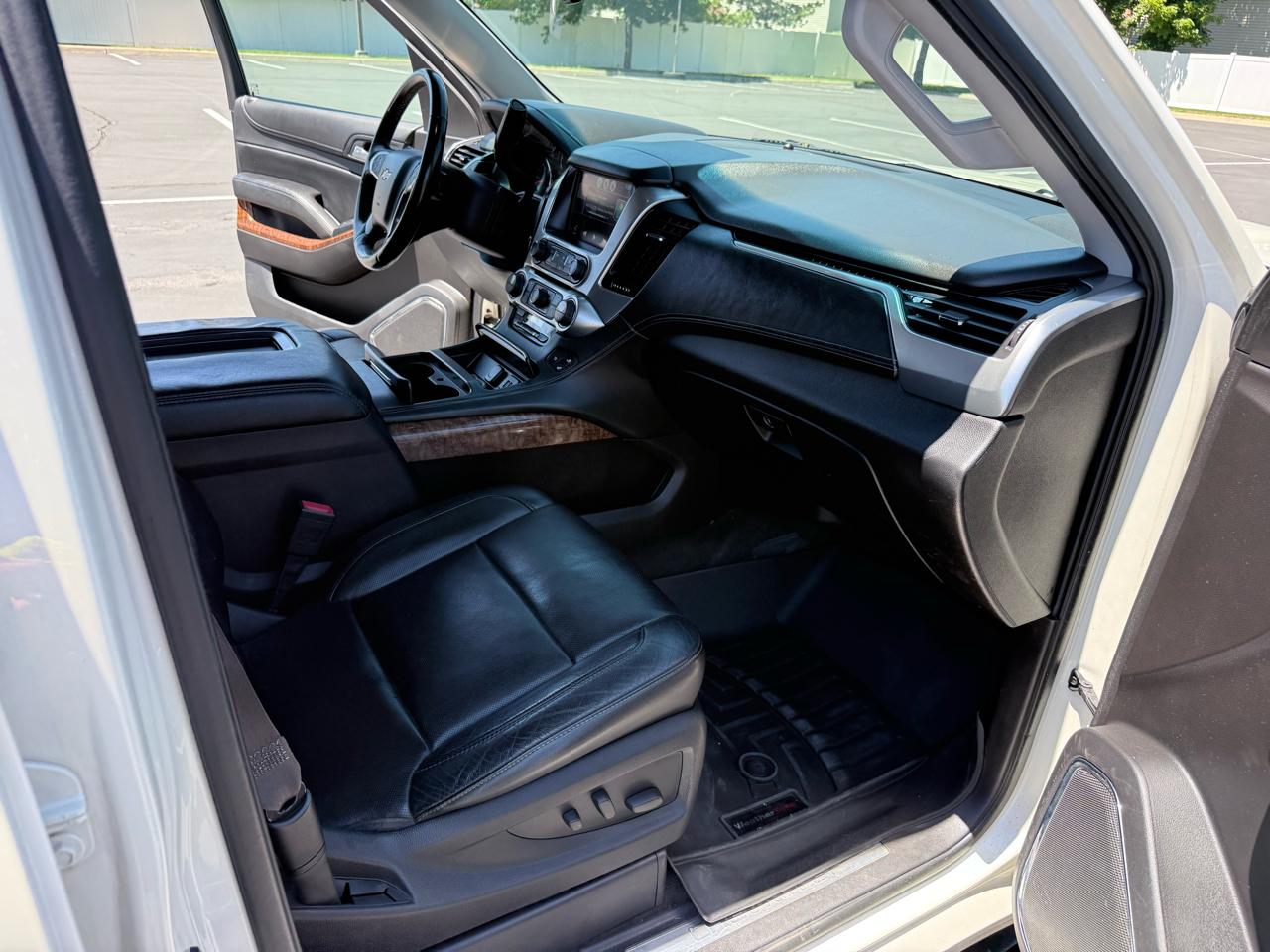 Chevrolet Suburban 4WD 4dr LTZ 2015