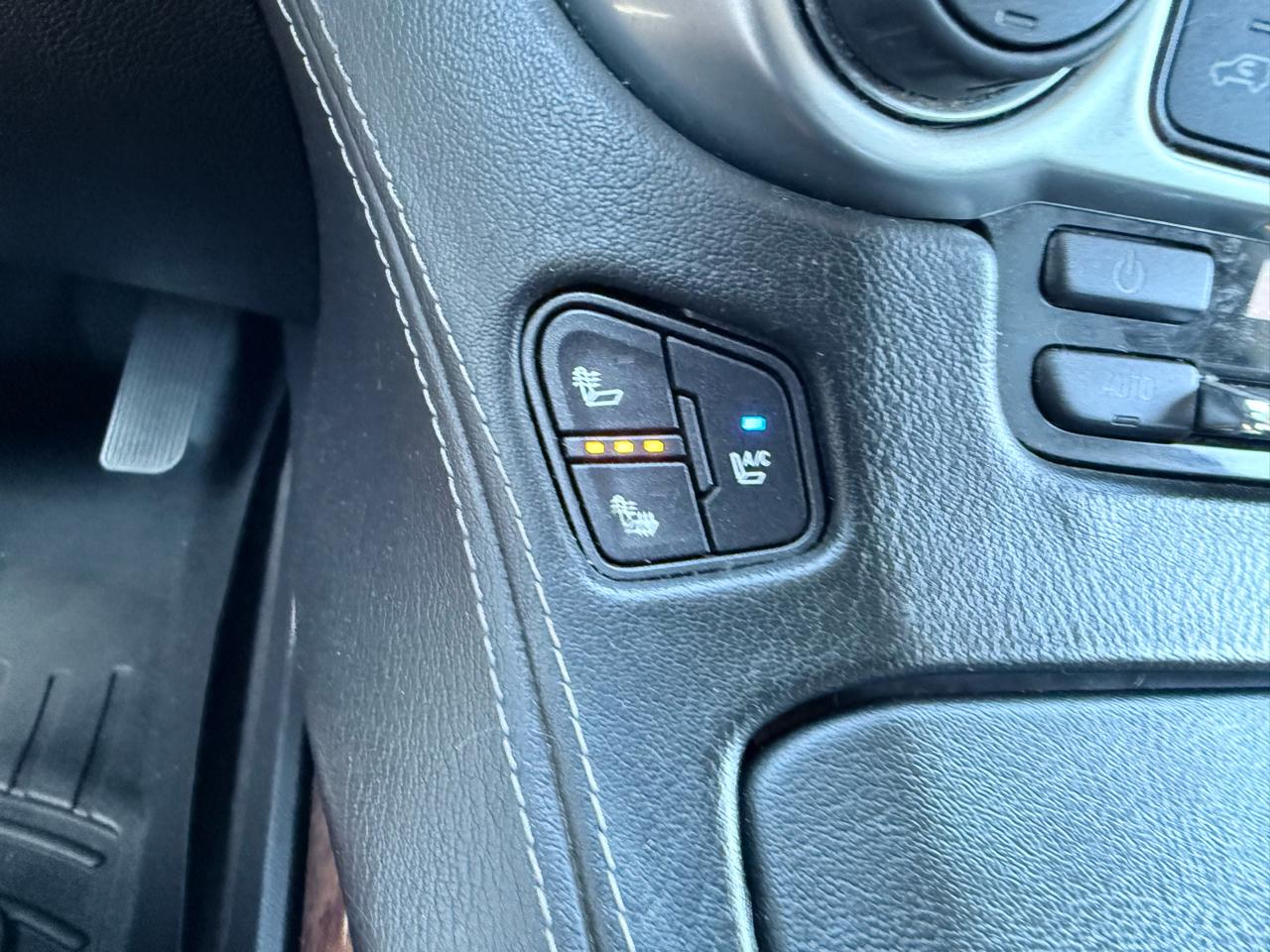 Chevrolet Suburban 4WD 4dr LTZ 2015