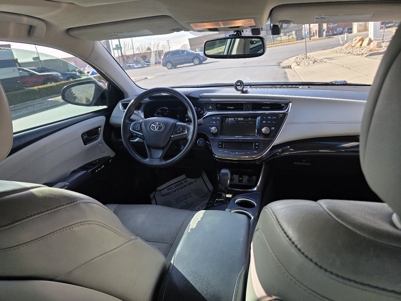 Toyota Avalon Hybrid 4dr Sdn XLE Touring (Natl) 2014