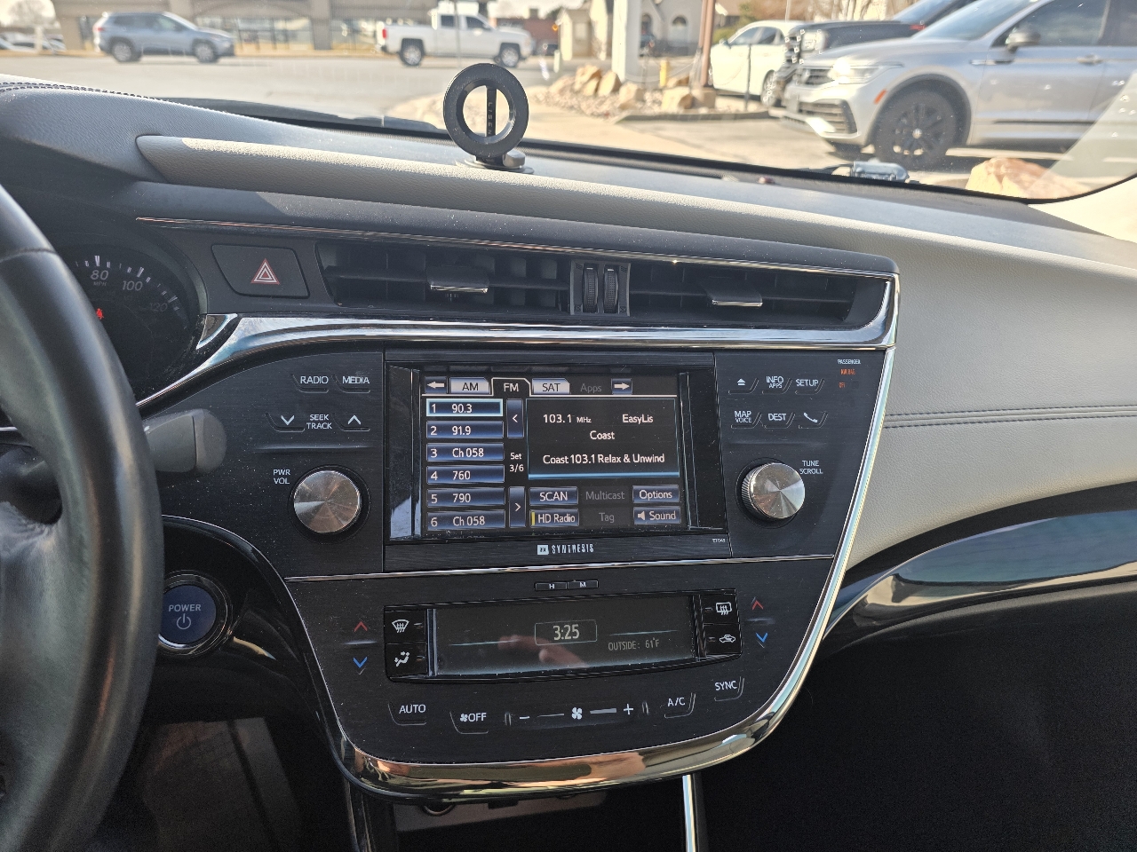 Toyota Avalon Hybrid 4dr Sdn XLE Touring (Natl) 2014