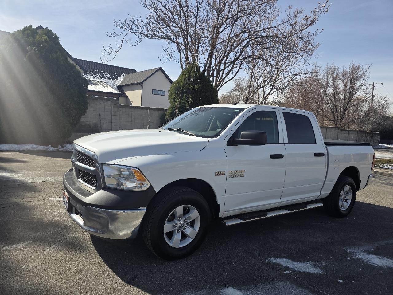 RAM 1500 4WD Crew Cab 140.5" ST 2016