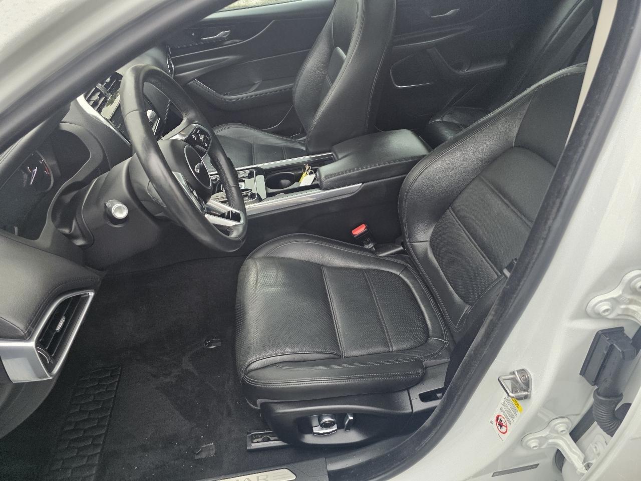 Jaguar XE S AWD 2020