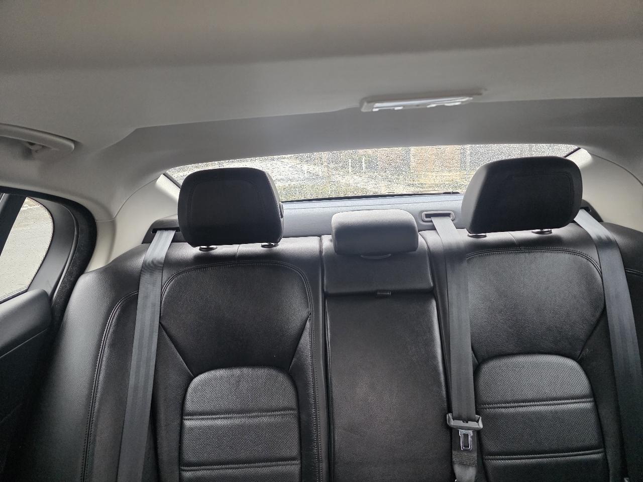 Jaguar XE S AWD 2020