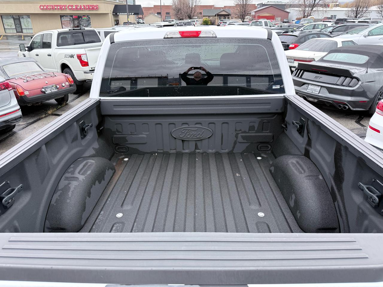 Ford F-150 4WD SuperCrew 145" Lariat 2015