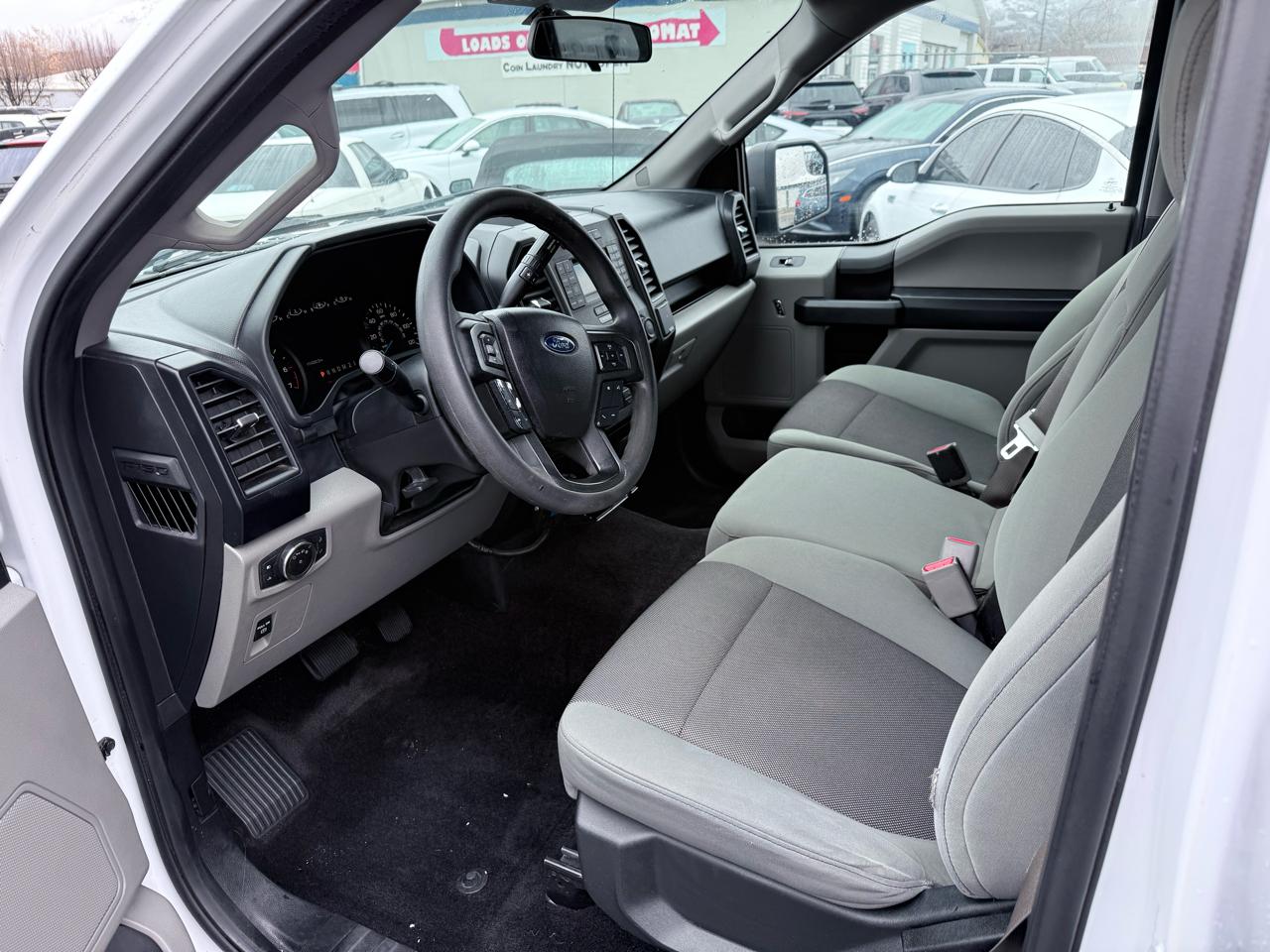 Ford F-150 4WD SuperCrew 145" Lariat 2015