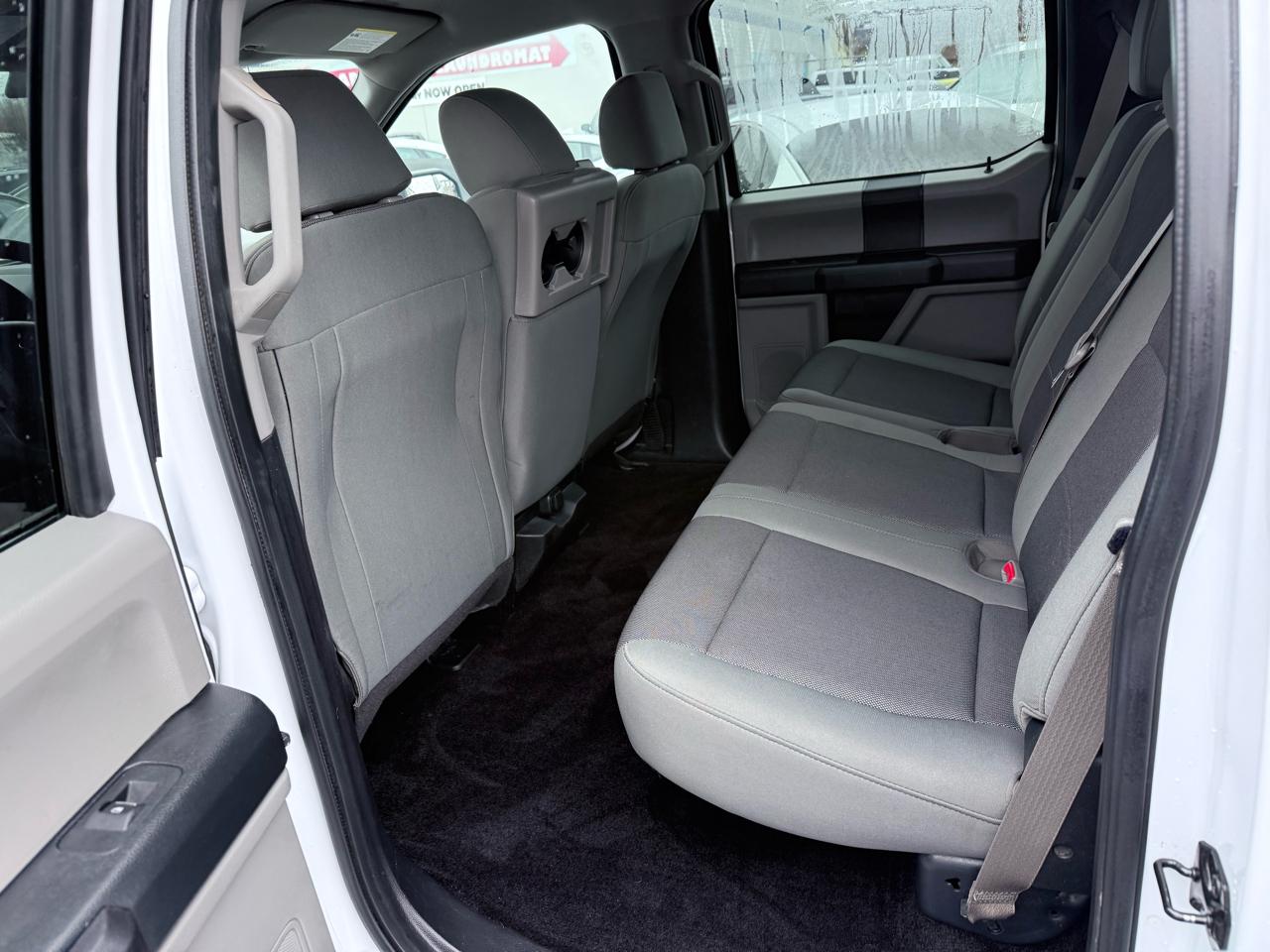 Ford F-150 4WD SuperCrew 145" Lariat 2015