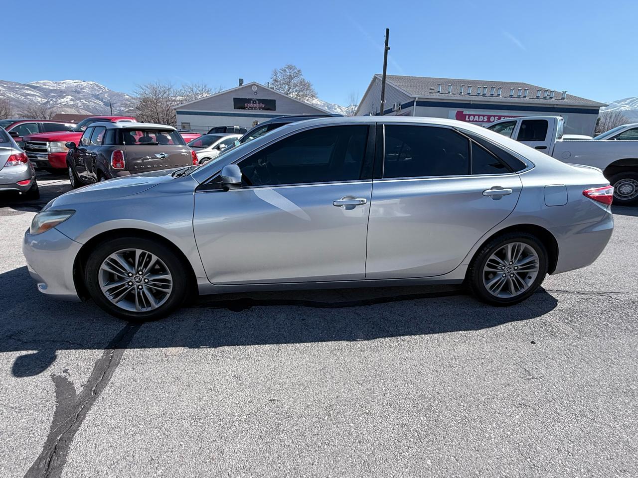 Toyota Camry 4dr Sdn I4 Auto SE w/Special Edition Pkg (Natl) 2016