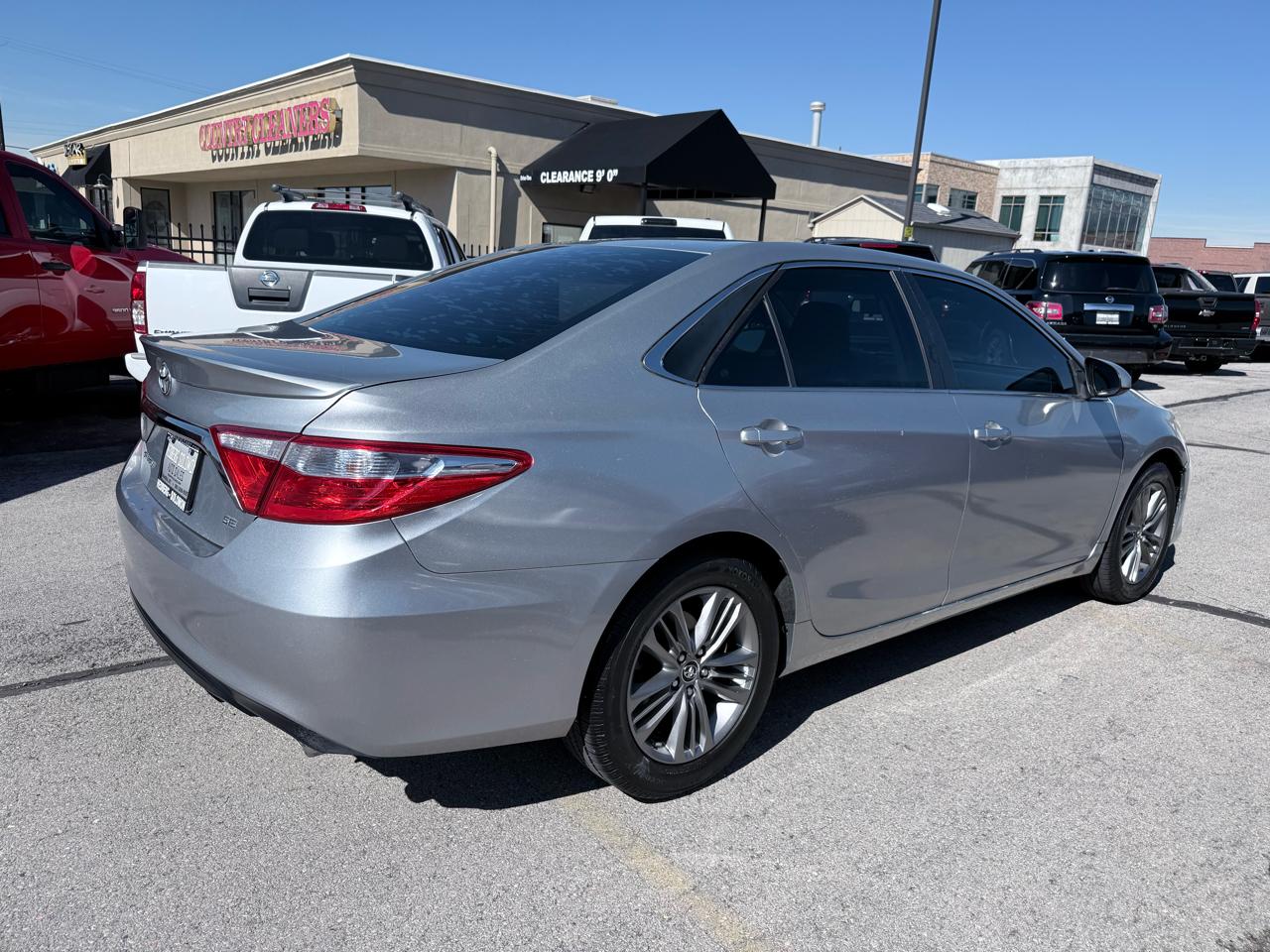 Toyota Camry 4dr Sdn I4 Auto SE w/Special Edition Pkg (Natl) 2016