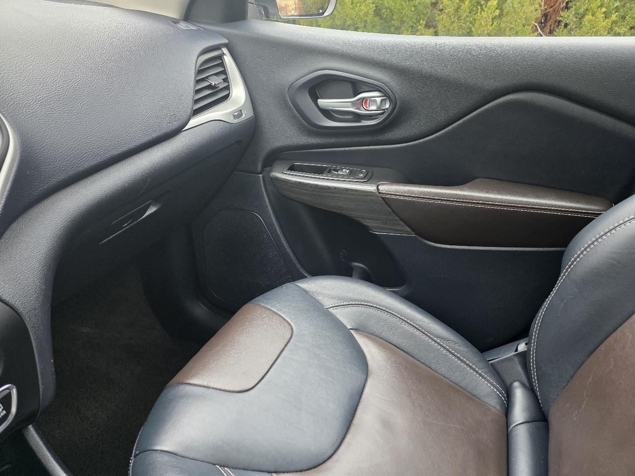 Jeep Cherokee 4WD 4dr Limited 2016