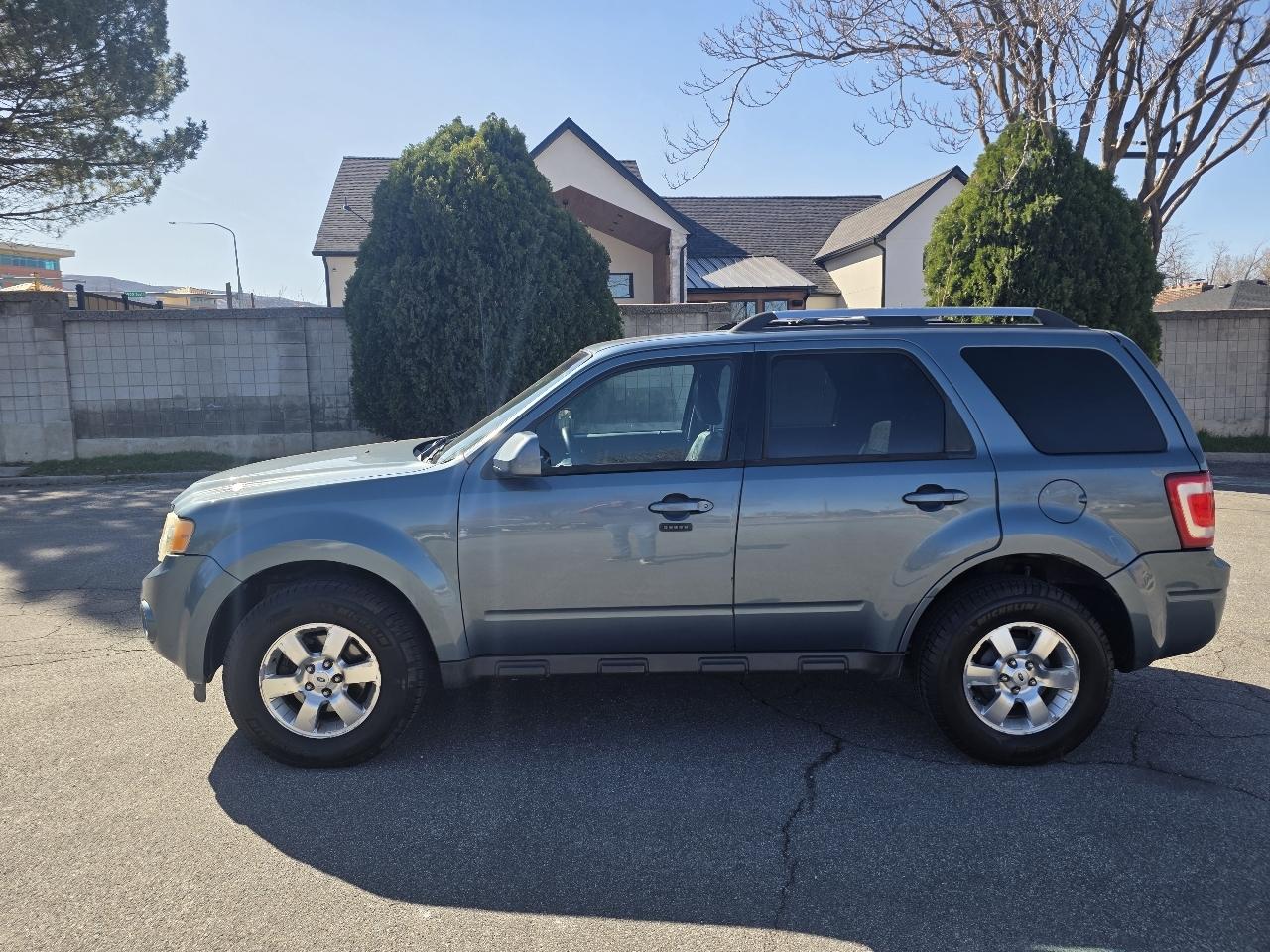 Ford Escape 4WD 4dr Limited 2011