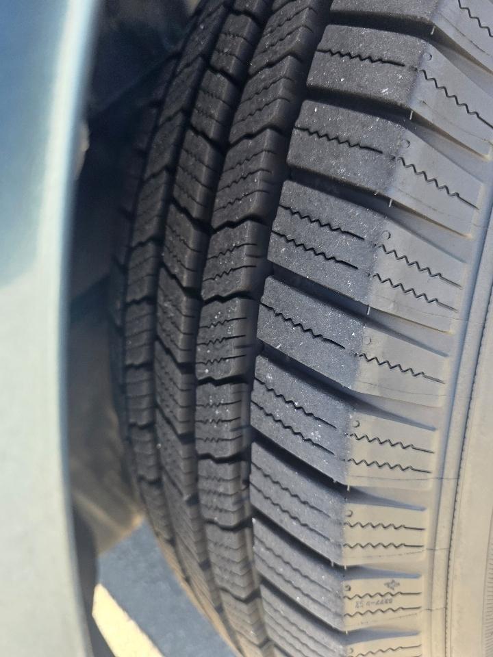 Ford Escape 4WD 4dr Limited 2011