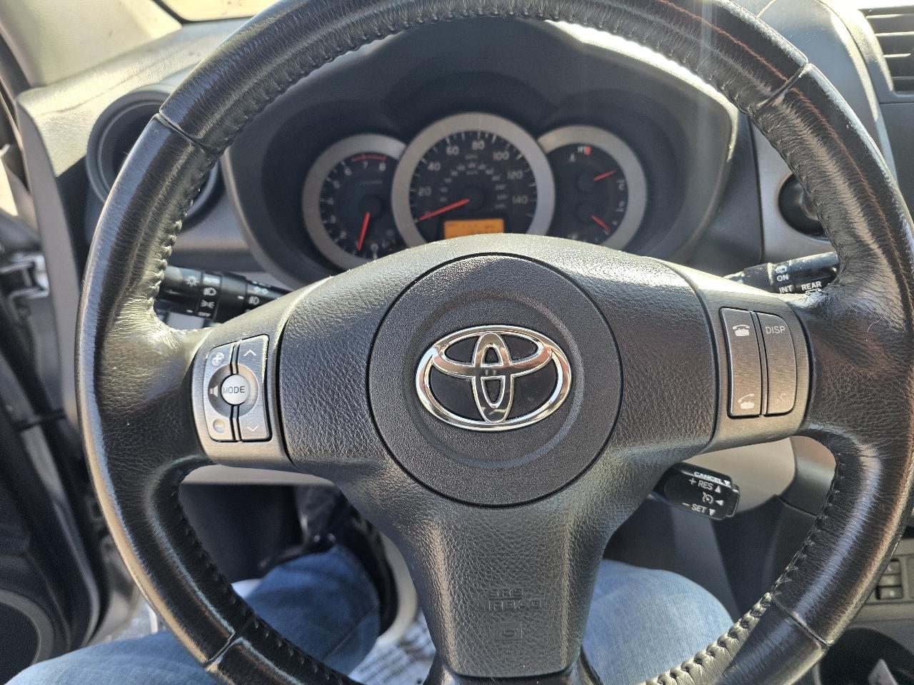 Toyota RAV4 4WD 4dr V6 Limited (Natl) 2012