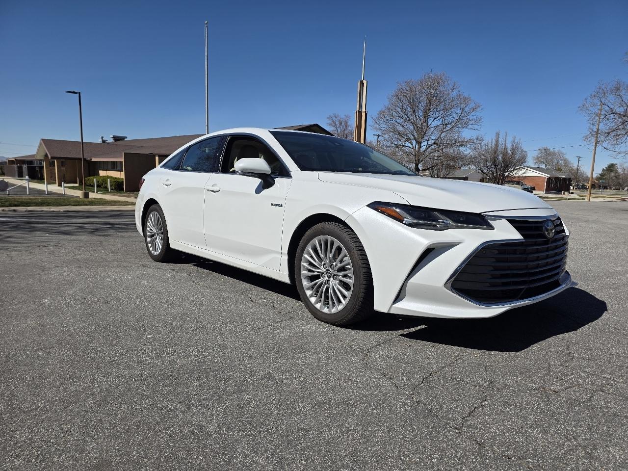 Toyota Avalon Hybrid Limited (Natl) 2020