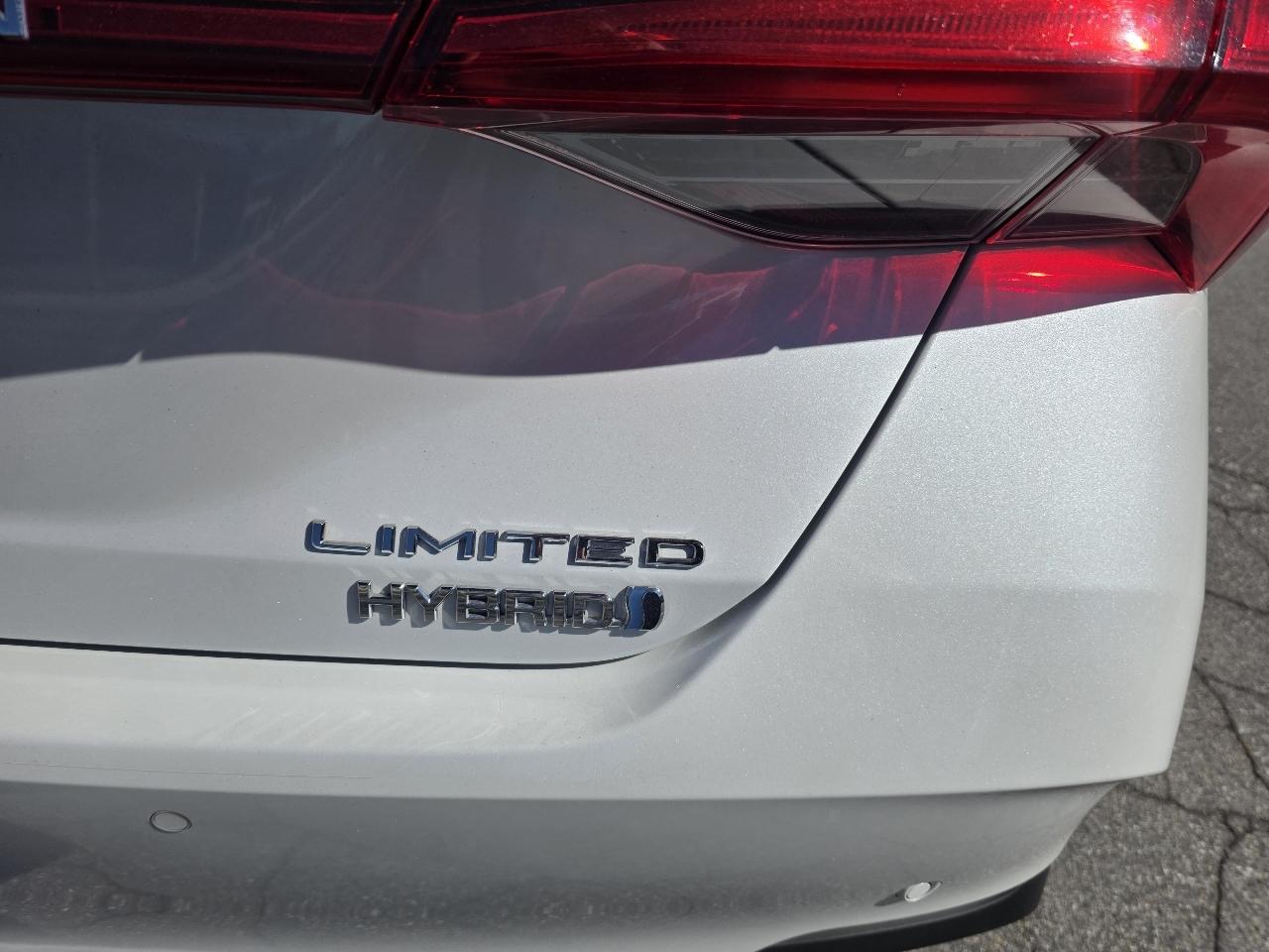 Toyota Avalon Hybrid Limited (Natl) 2020