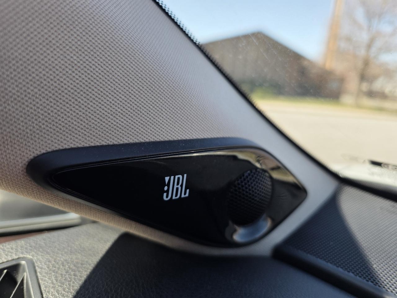 Toyota Avalon Hybrid Limited (Natl) 2020