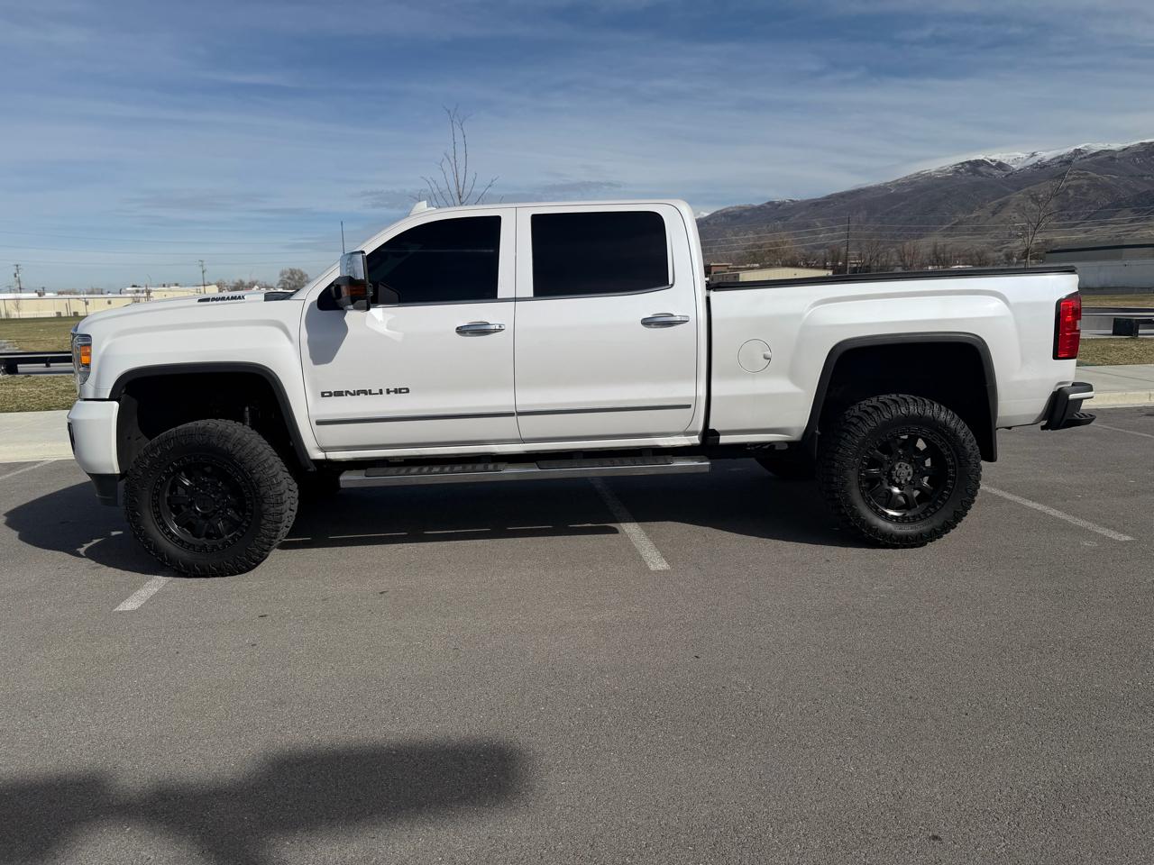 GMC Sierra 2500HD 4WD Crew Cab 153.7" Denali 2019