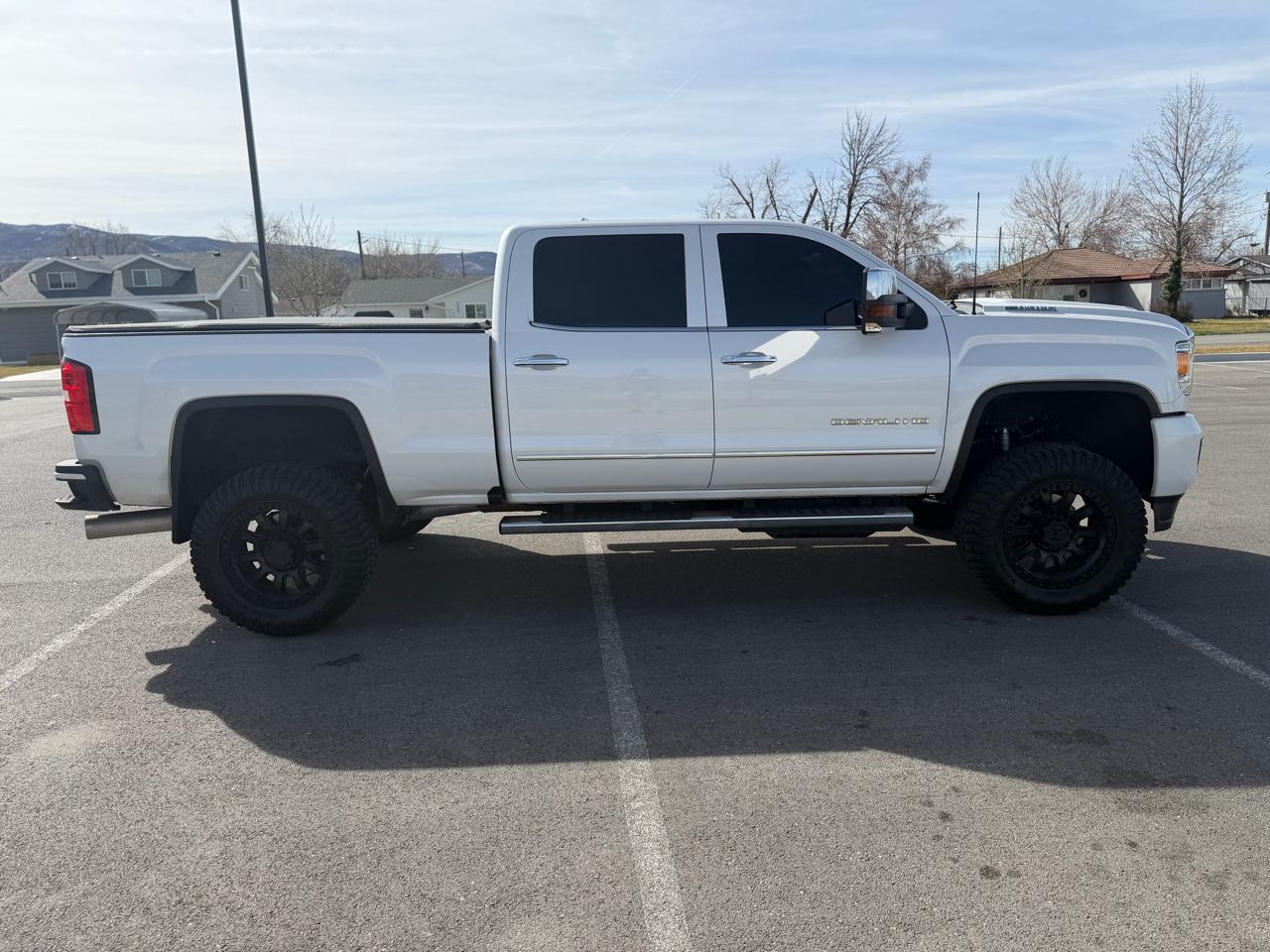 GMC Sierra 2500HD 4WD Crew Cab 153.7" Denali 2019