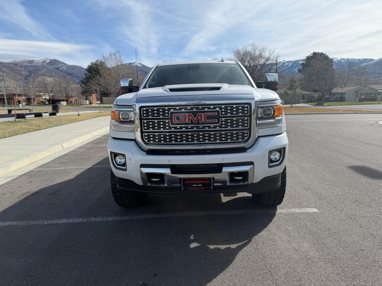 GMC Sierra 2500HD 4WD Crew Cab 153.7" Denali 2019