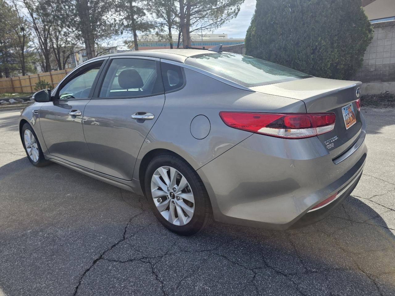Kia Optima LX Auto 2017
