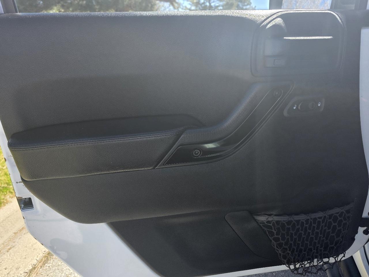 Jeep Wrangler Unlimited 4WD 4dr Altitude 2015