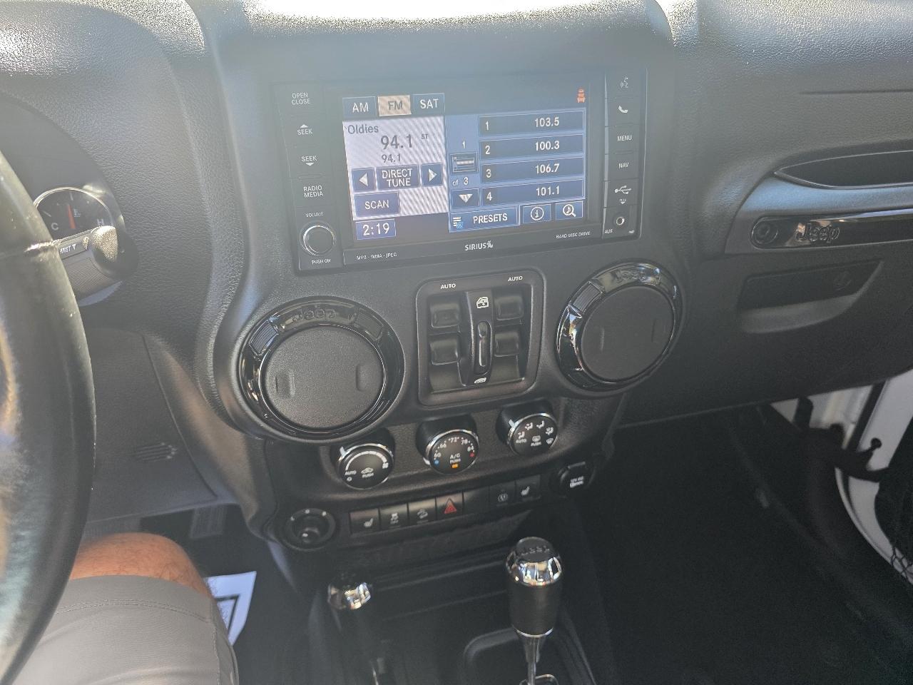 Jeep Wrangler Unlimited 4WD 4dr Altitude 2015