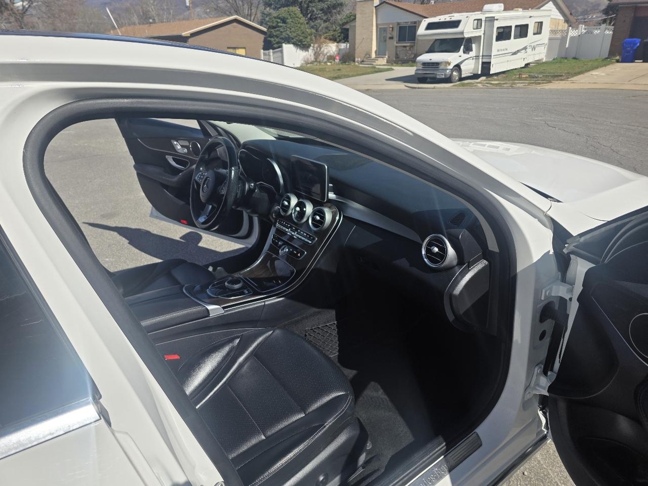 Mercedes-Benz C-Class C 300 4MATIC Sedan 2017