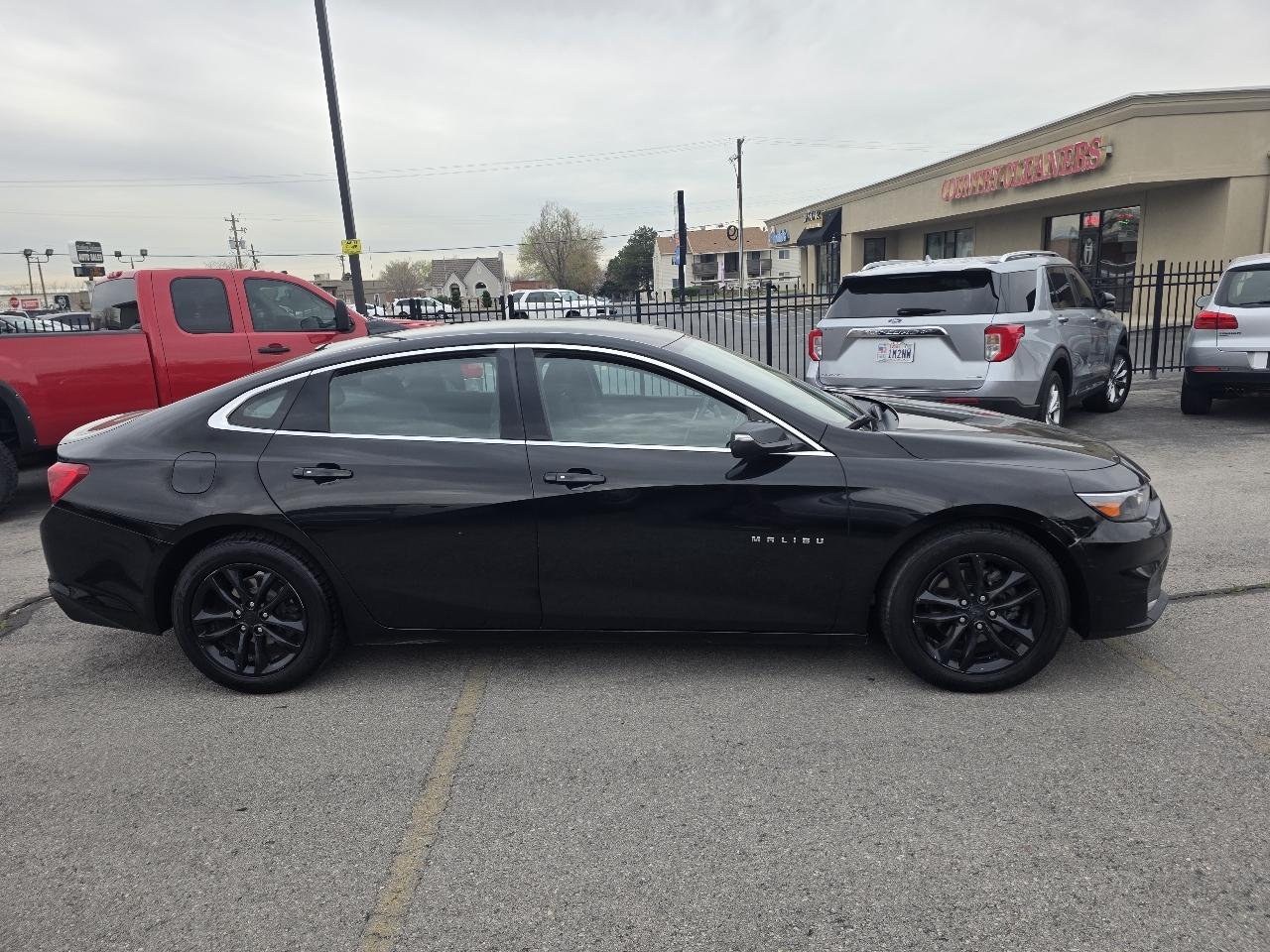 Chevrolet Malibu 4dr Sdn LT w/1LT 2017