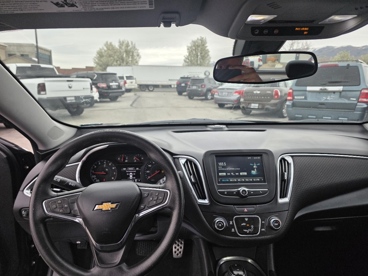 Chevrolet Malibu 4dr Sdn LT w/1LT 2017