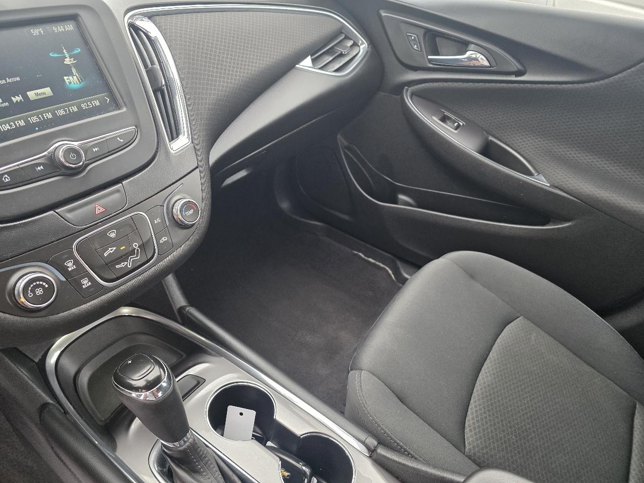 Chevrolet Malibu 4dr Sdn LT w/1LT 2017