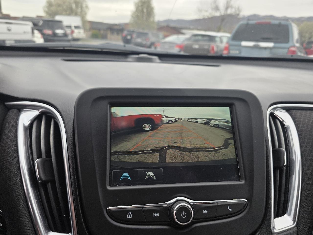 Chevrolet Malibu 4dr Sdn LT w/1LT 2017