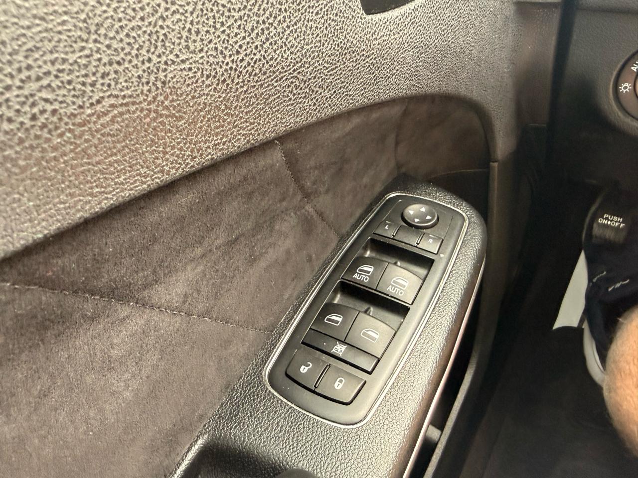 Dodge Charger 4dr Sdn SRT 392 RWD 2016