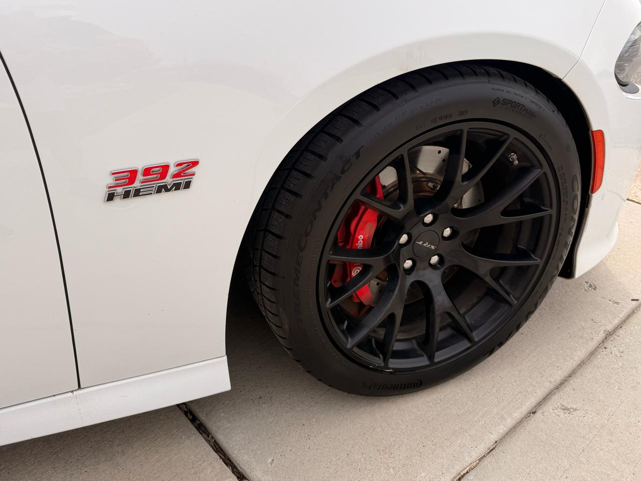 Dodge Charger 4dr Sdn SRT 392 RWD 2016