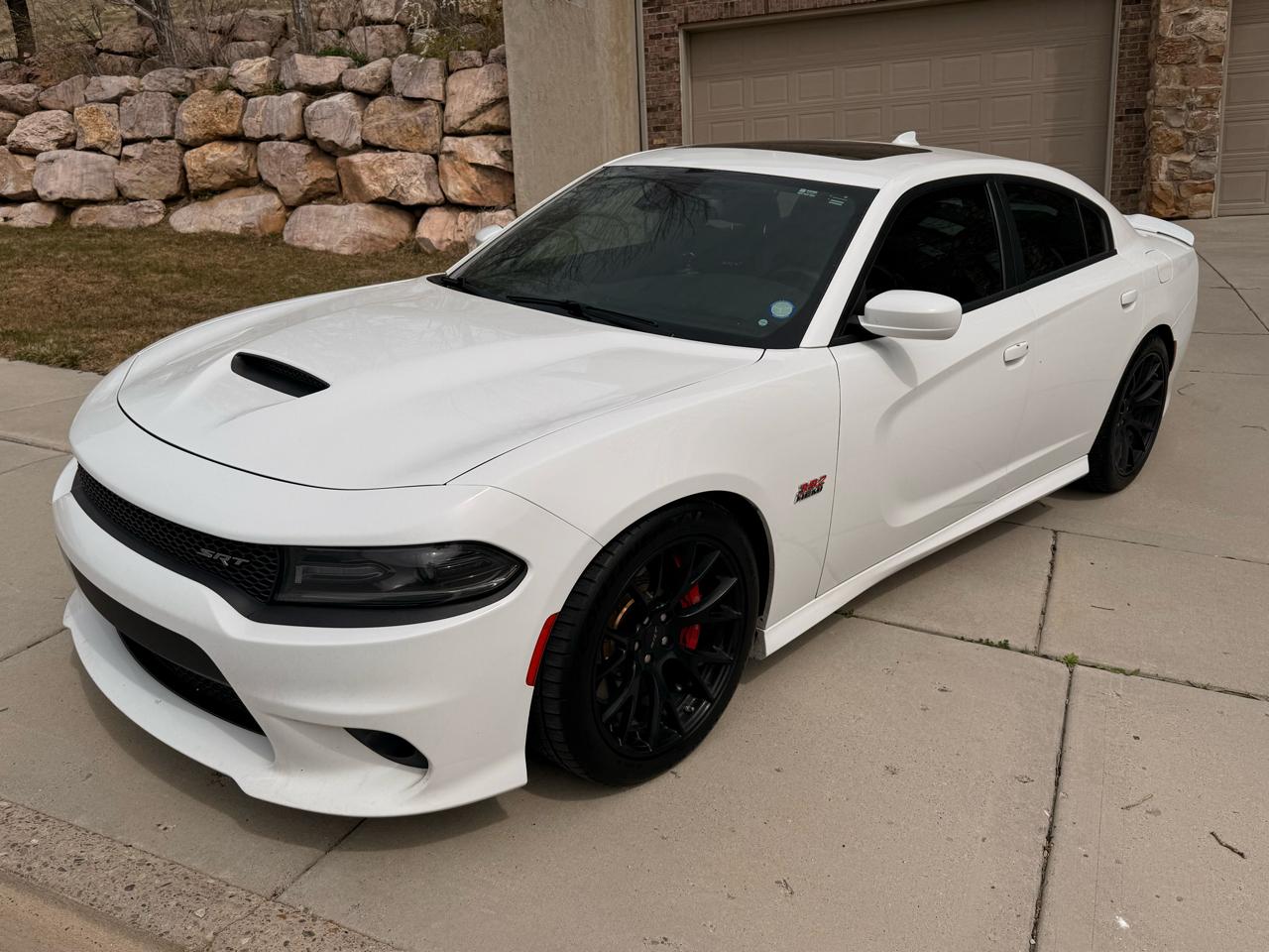 Dodge Charger 4dr Sdn SRT 392 RWD 2016