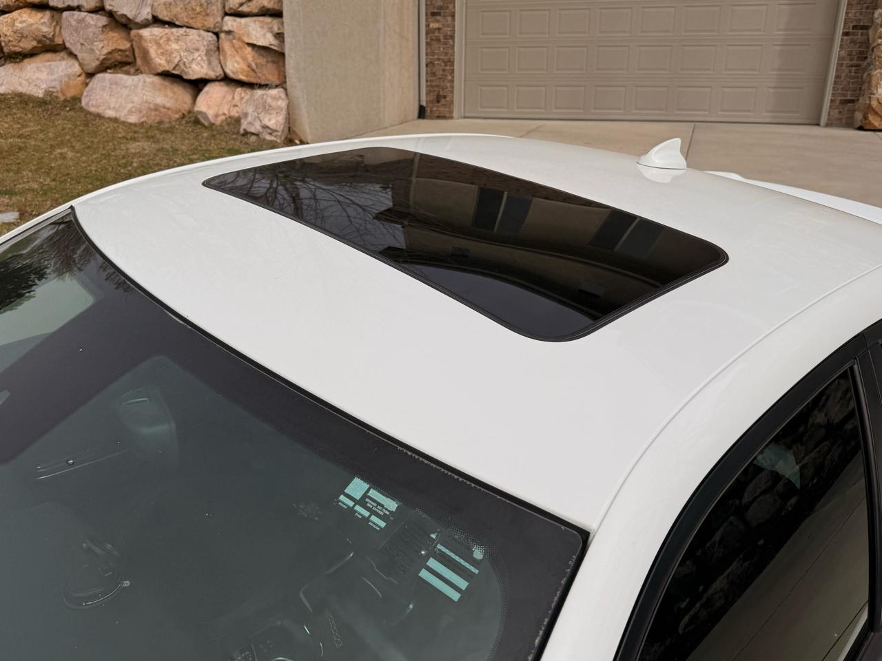 Dodge Charger 4dr Sdn SRT 392 RWD 2016