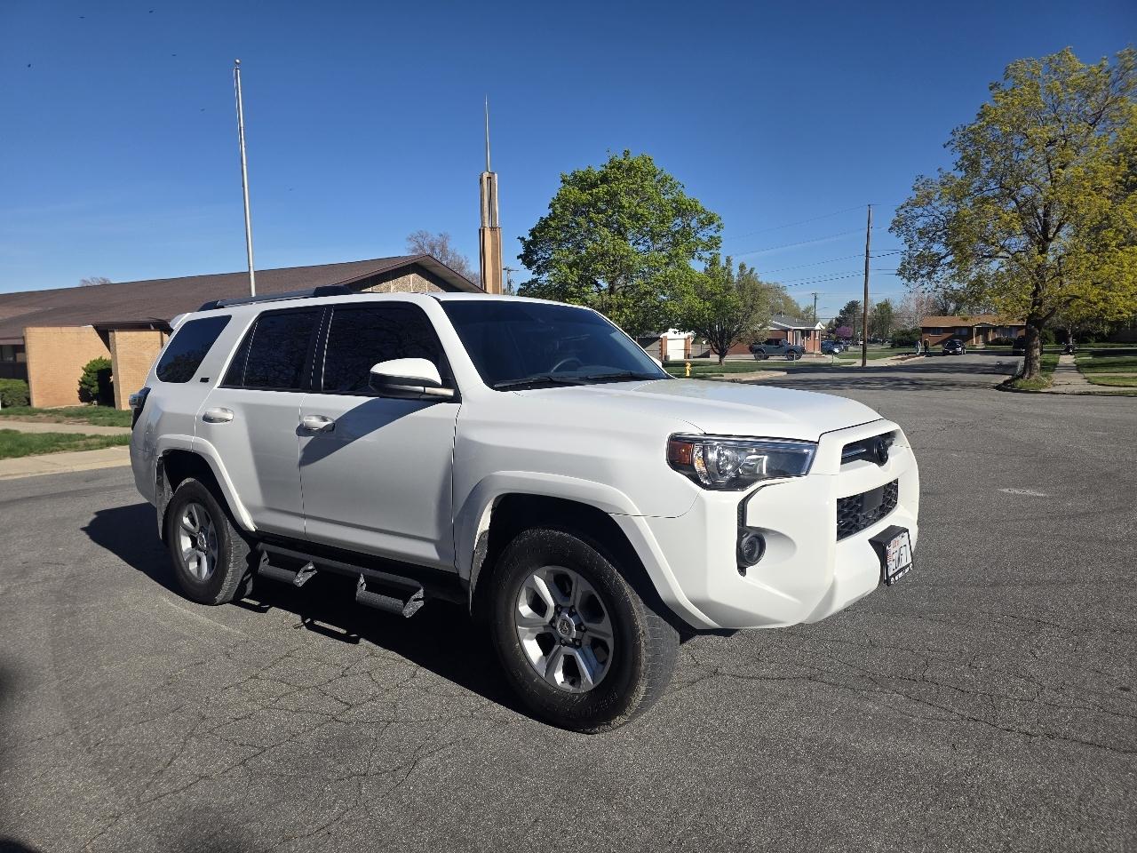 Toyota 4Runner SR5 4WD (Natl) 2024