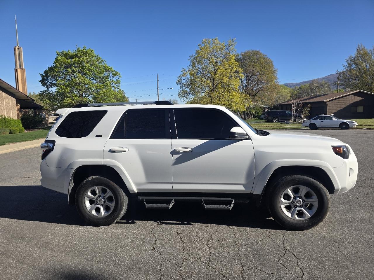 Toyota 4Runner SR5 4WD (Natl) 2024