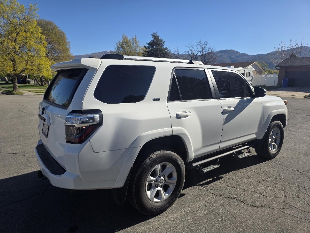 Toyota 4Runner SR5 4WD (Natl) 2024