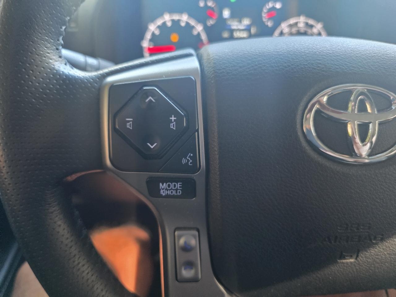 Toyota 4Runner SR5 4WD (Natl) 2024