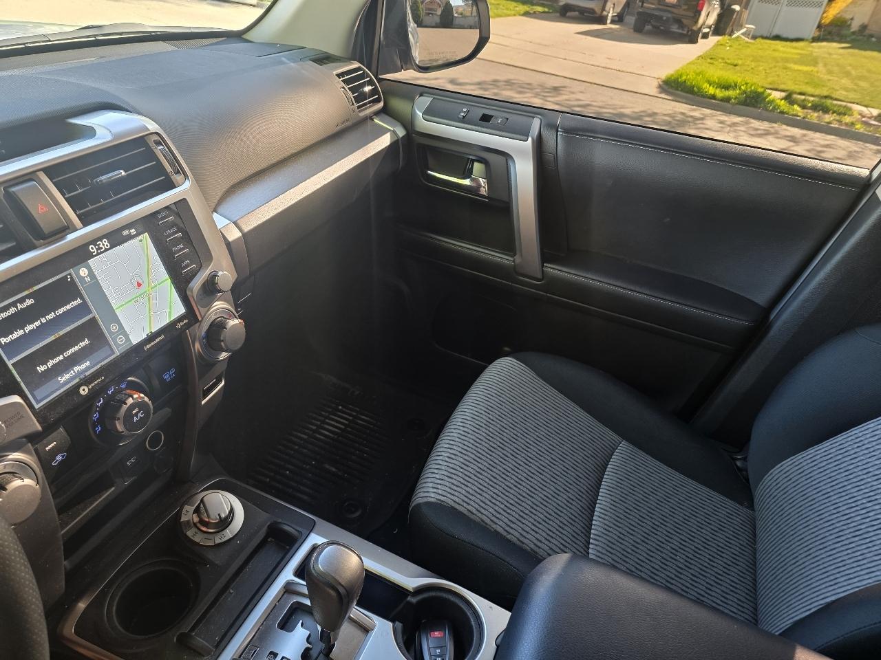 Toyota 4Runner SR5 4WD (Natl) 2024