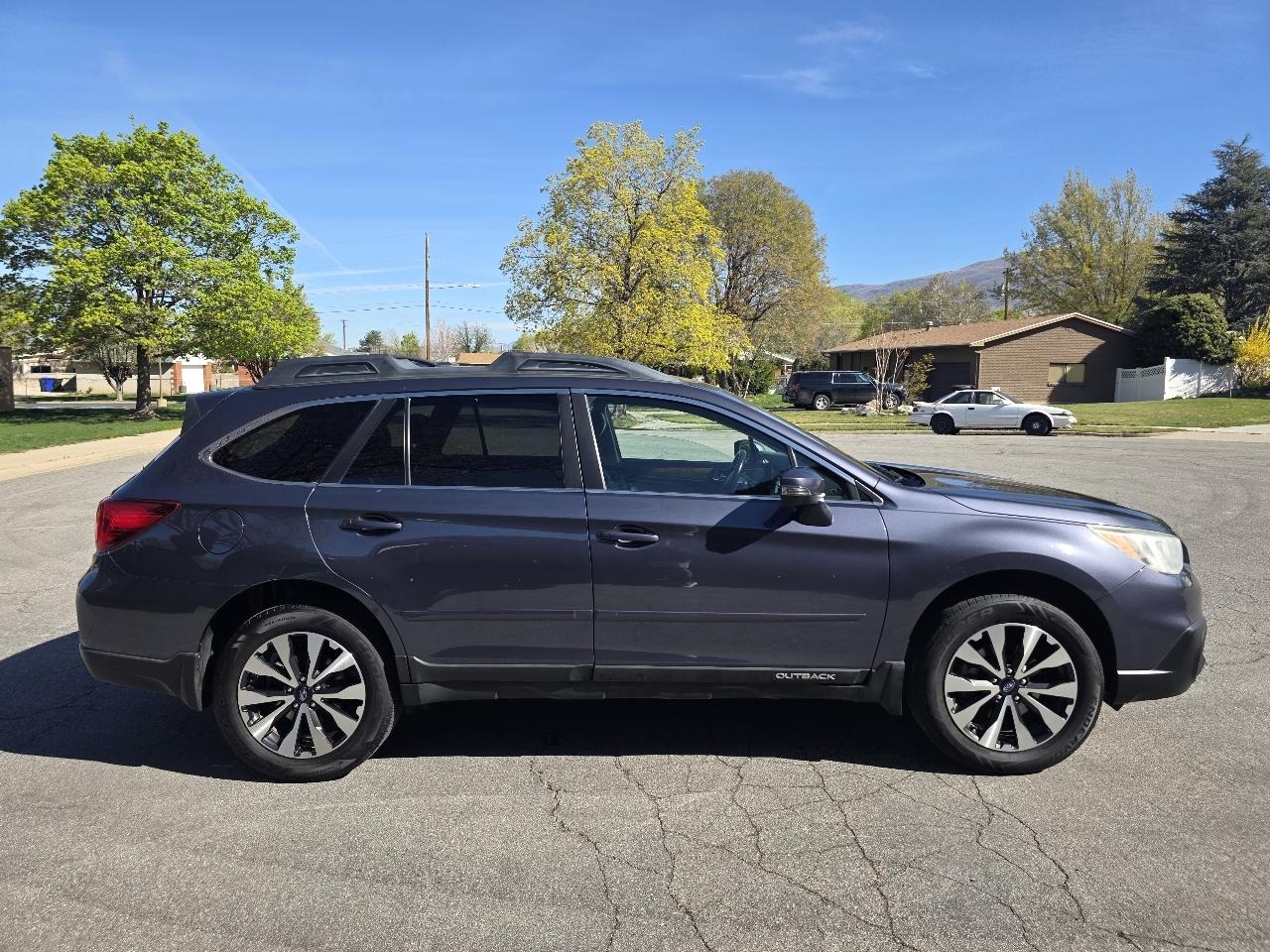 Subaru Outback 4dr Wgn 2.5i Limited 2015