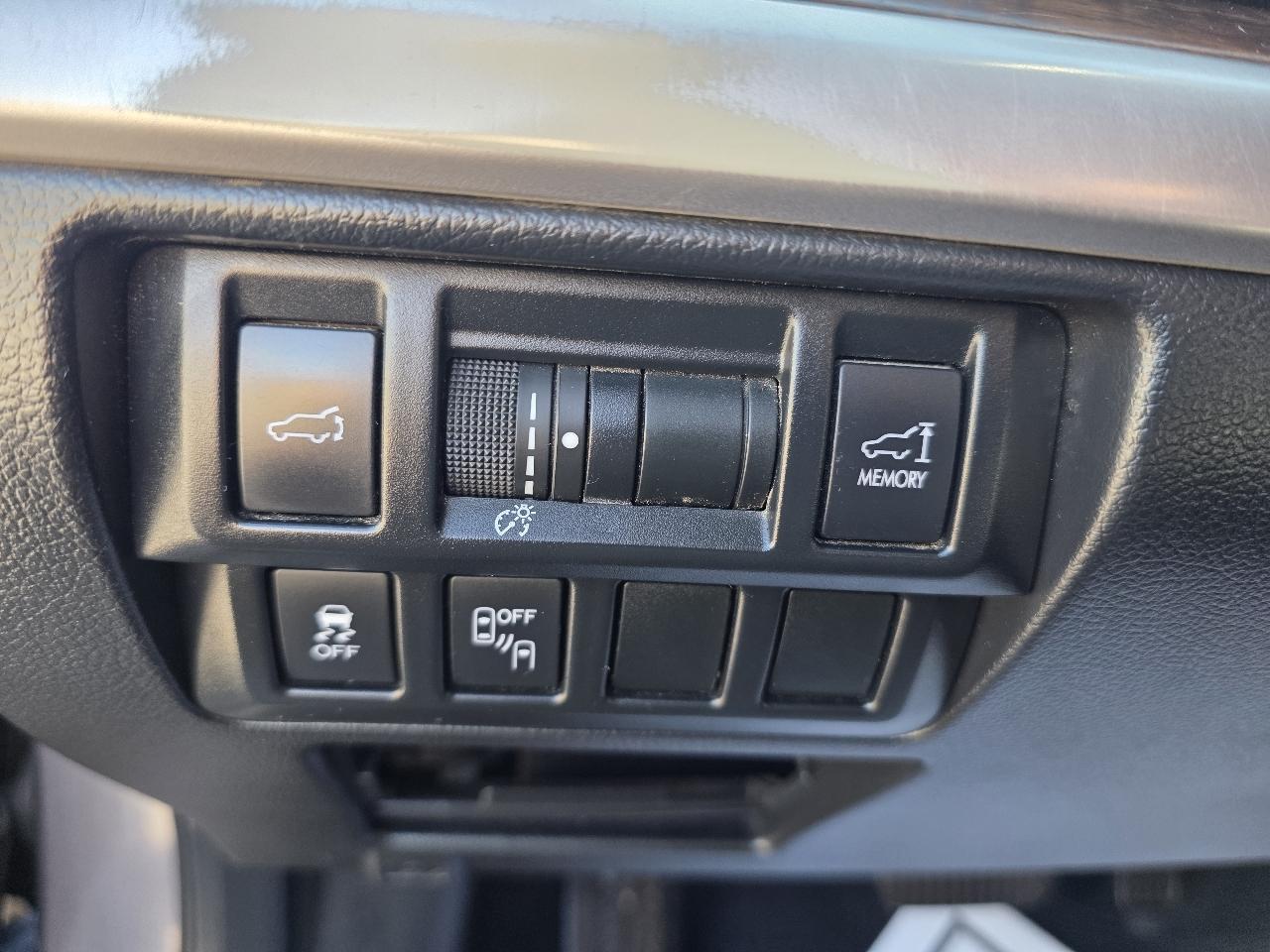 Subaru Outback 4dr Wgn 2.5i Limited 2015