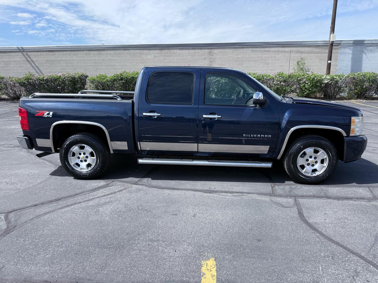 Chevrolet Silverado 1500 4WD Crew Cab 143.5" LT 2010