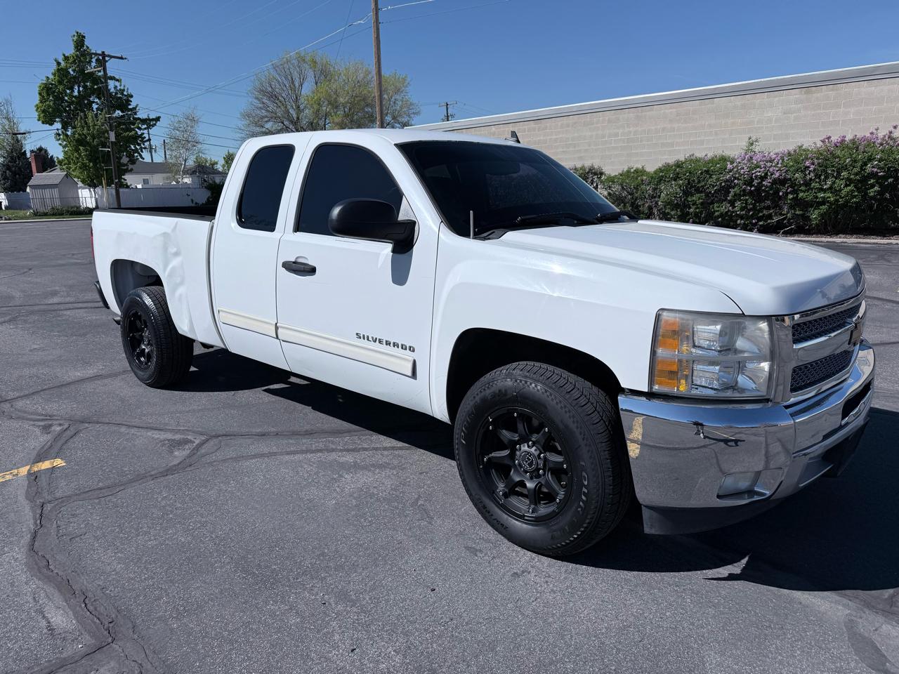 Chevrolet Silverado 1500 2WD Ext Cab 143.5" LT 2012