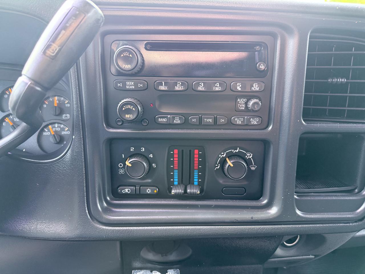 Chevrolet Silverado 2500HD Crew Cab 167" WB 4WD Work Truck 2005